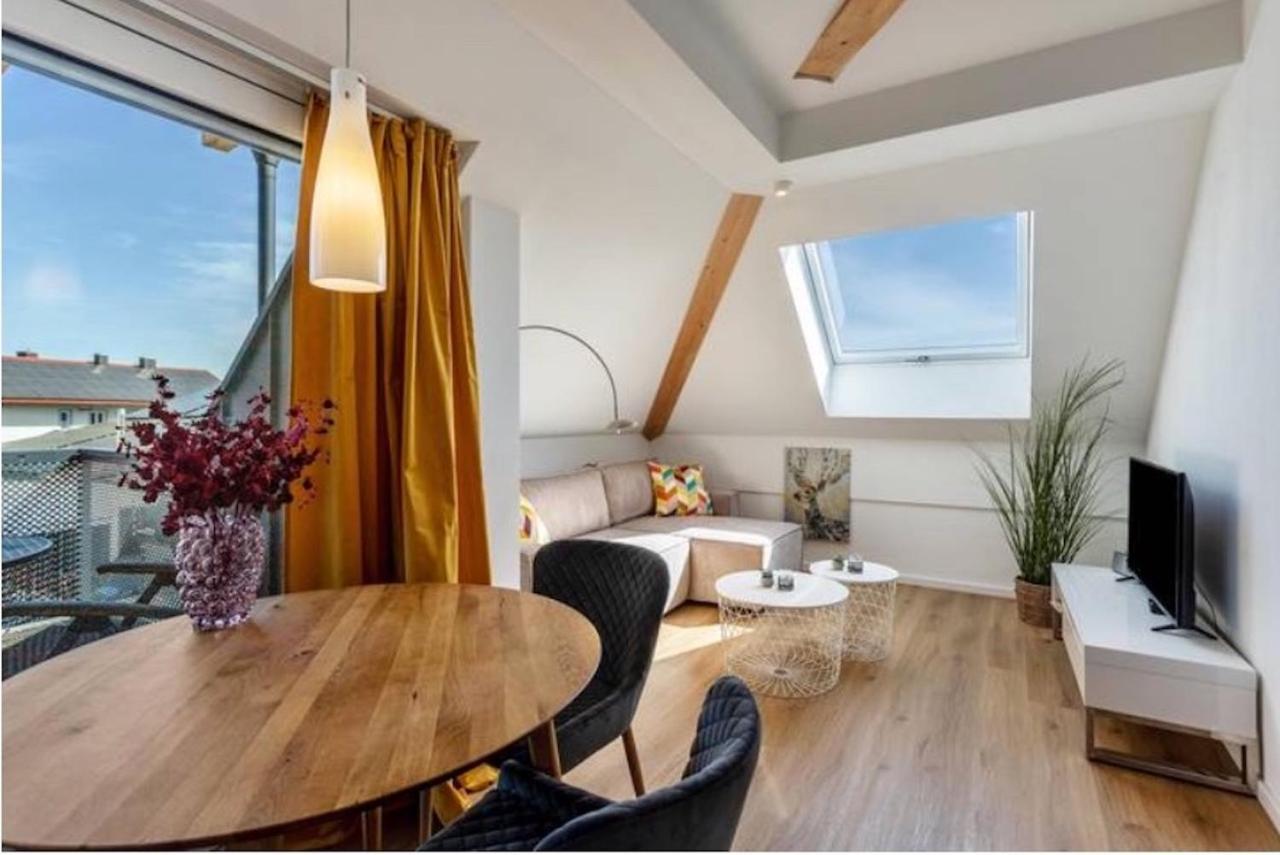 Terralpin Apartments - Charmante Dg Wohnung Mit Balkon Bruckmühl Eksteriør billede